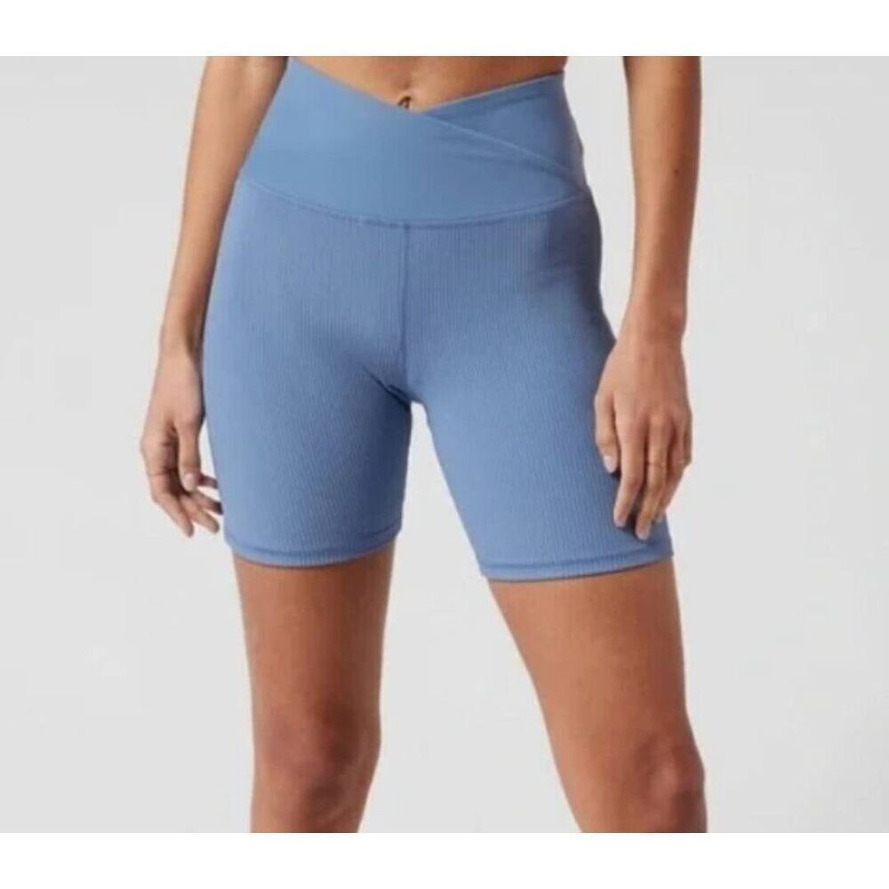 EUC Athleta Periwinkle Elation Crossover Ribbed 7" Highrise Shorts Size Small